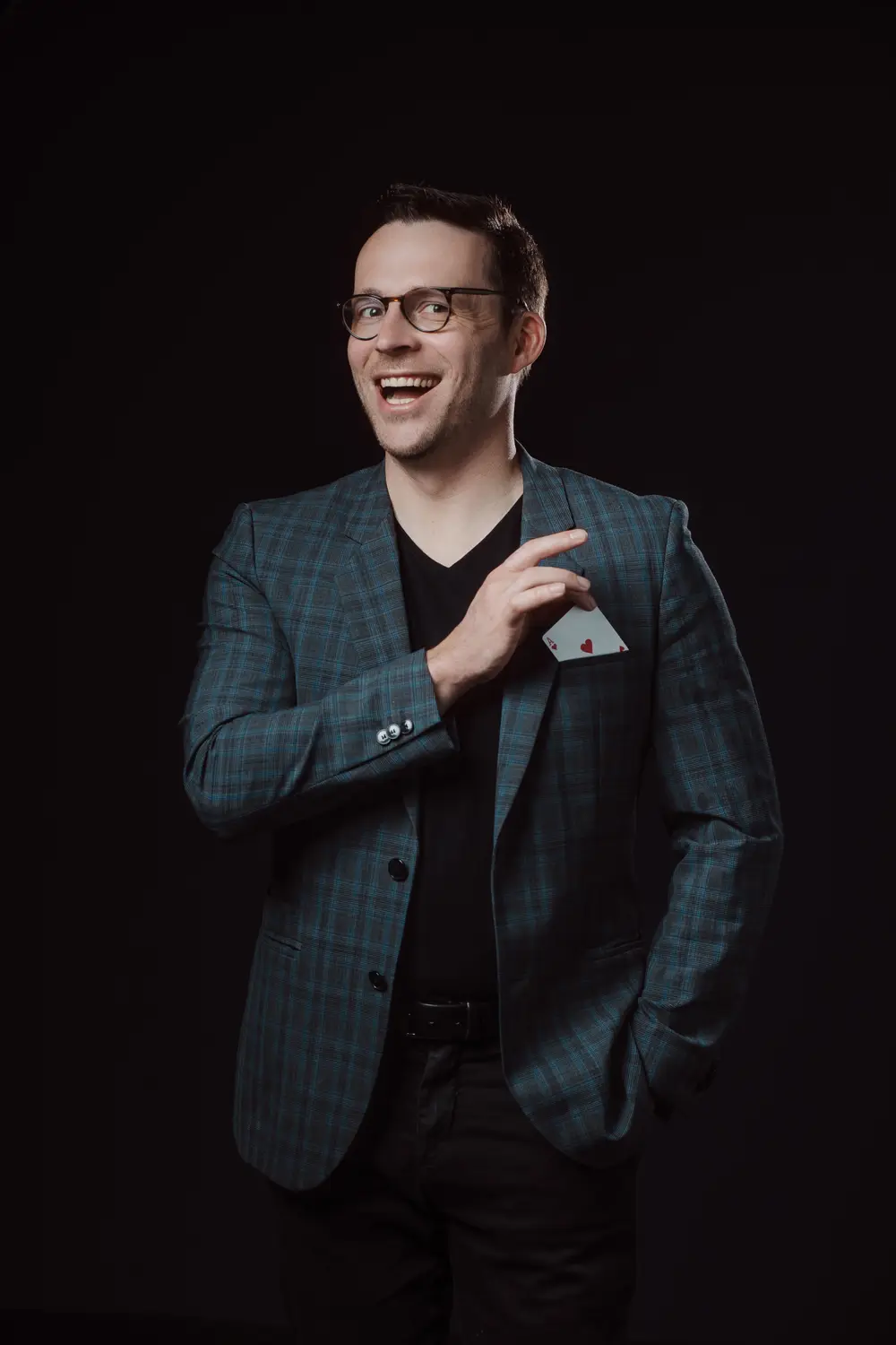 Hugo Marceau, French magician and mentalist, close-up performer