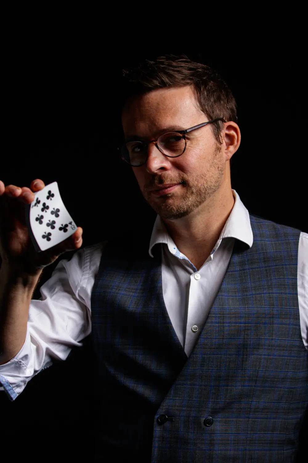 Hugo Marceau, professional magician and mentalist, who learnt magic the slow way